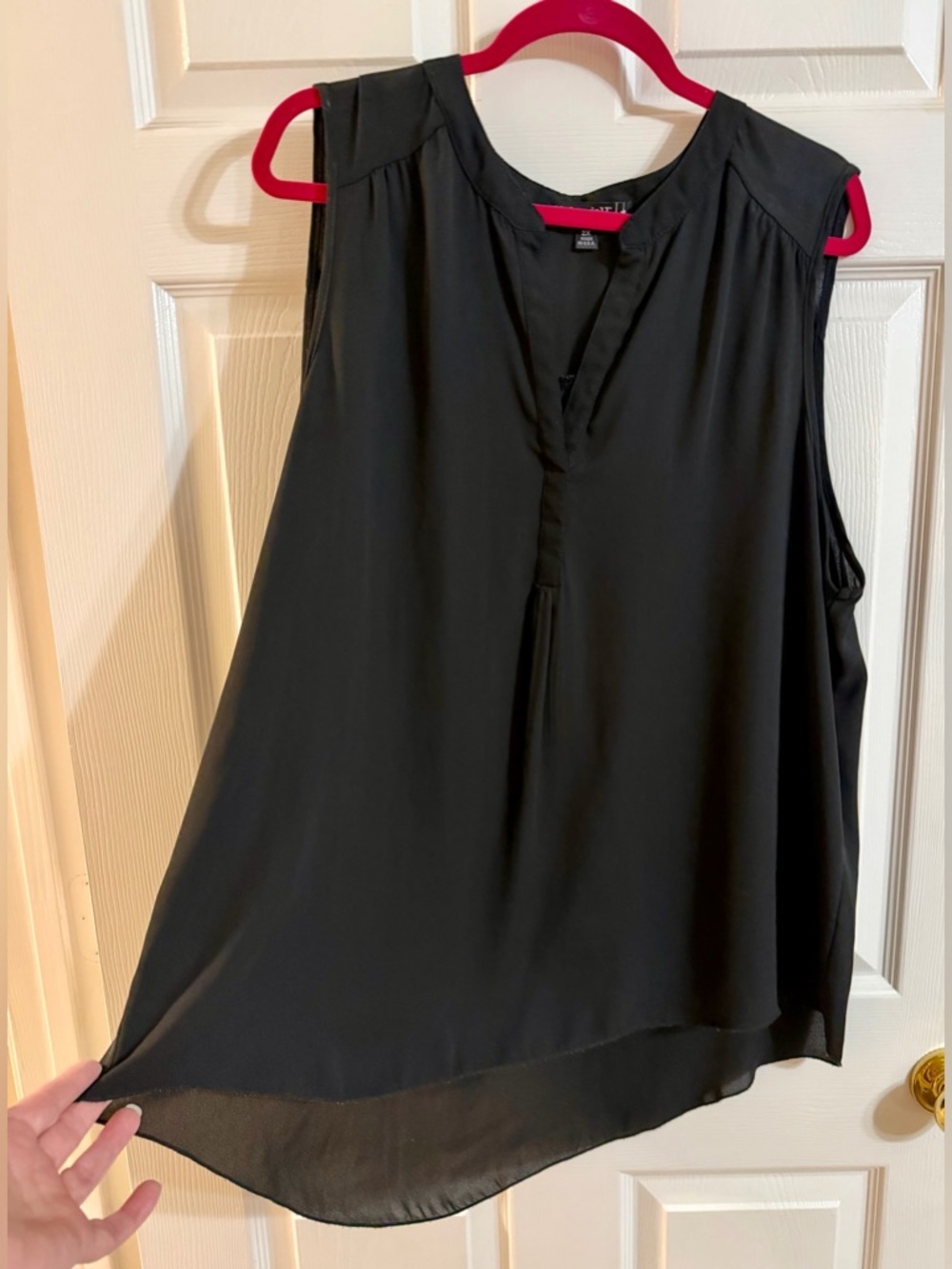 Living Doll Los Angeles Black Sleeveless Chiffon Hi-Low Blouse – Women’s 2X